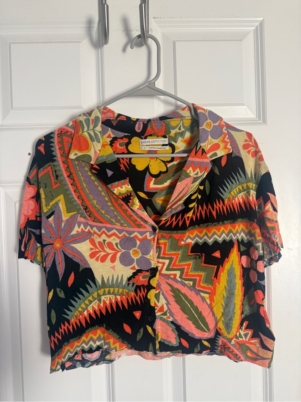 Urban Outfitters Black Multicolor Floral Zigzag Crop Top